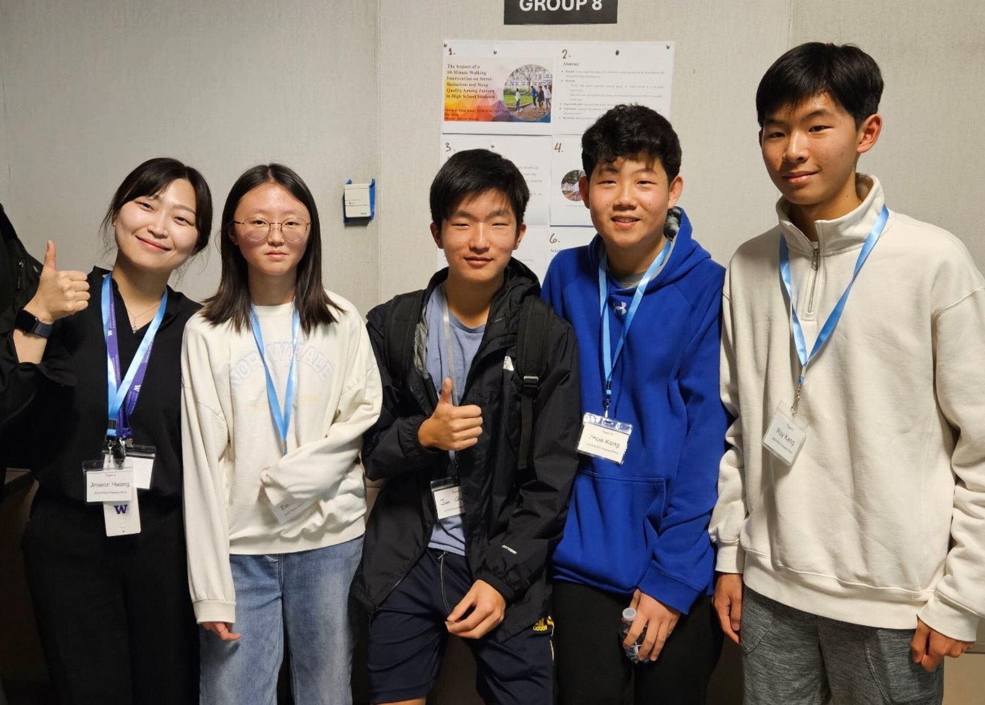 Fromleft: Jinseon Hwang (Mentor), Eerae Kim, Jun Choi, Jinue Kang, and Roy Kang