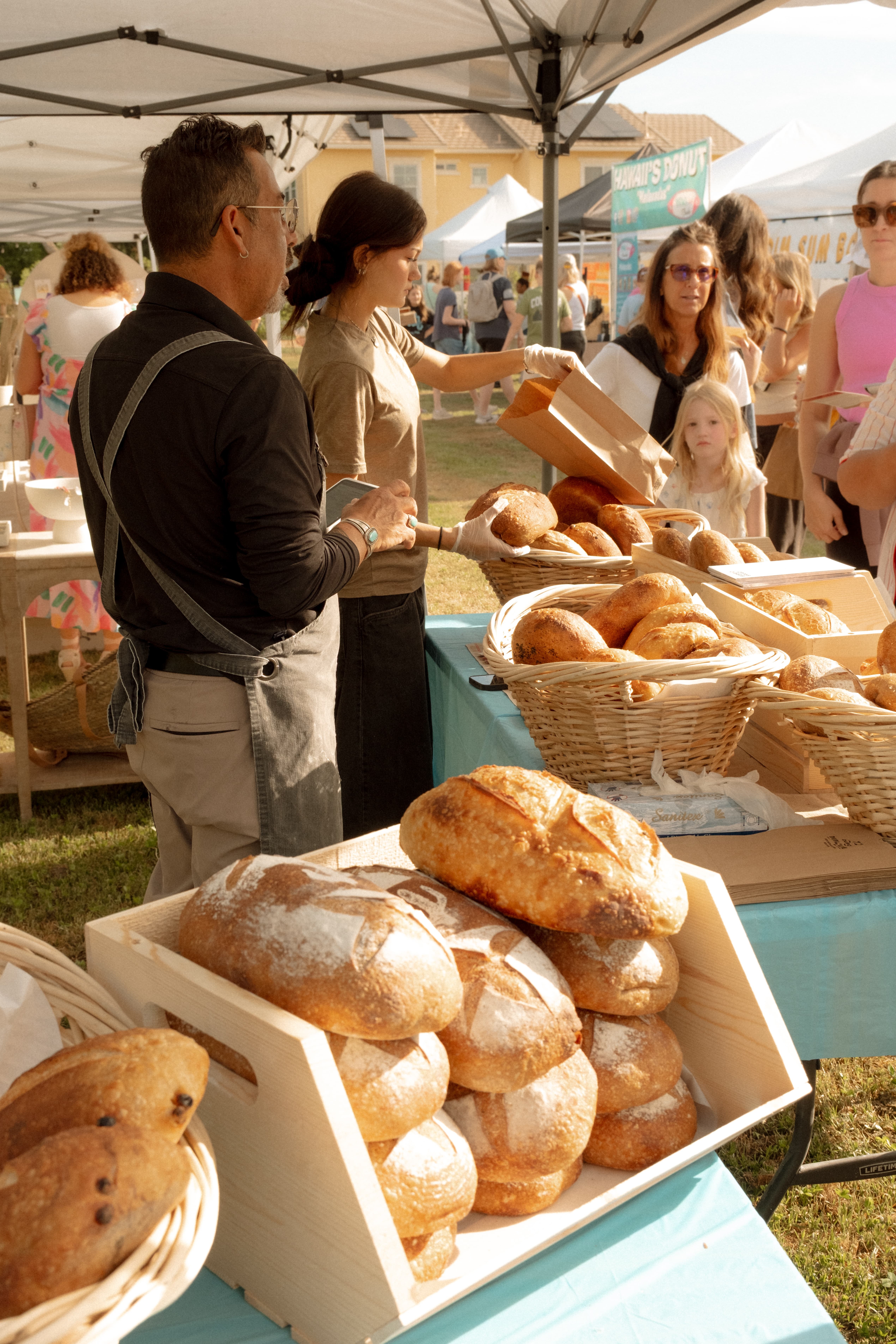 Peach U-Pick Market Day, with vendor Barrio Bread