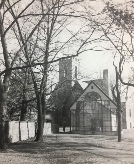 Derry Session House, enclosed in glass