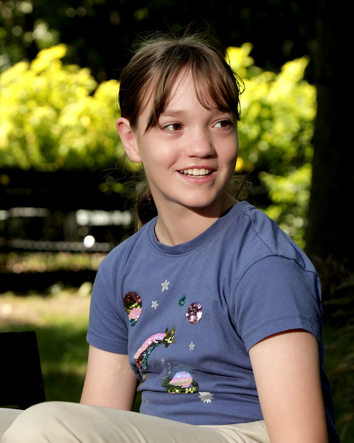Evelyn loves drawing, painting, reading and writing her own books.