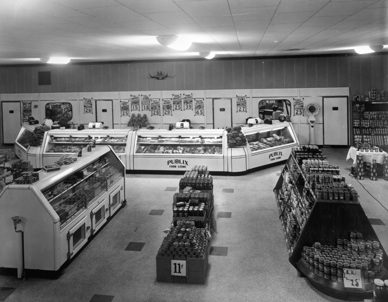 1940
The Dream Store interior on Opening Day